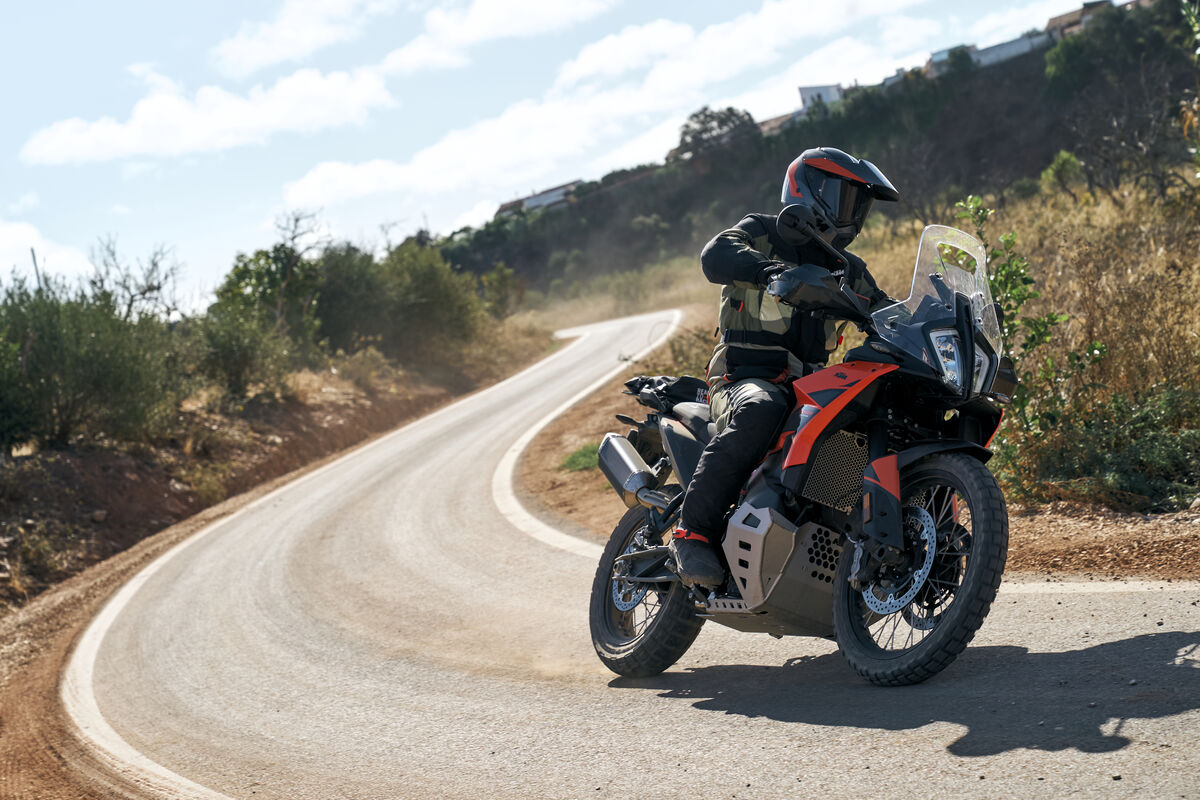 בג'אג' ההודית משתלטת על KTM