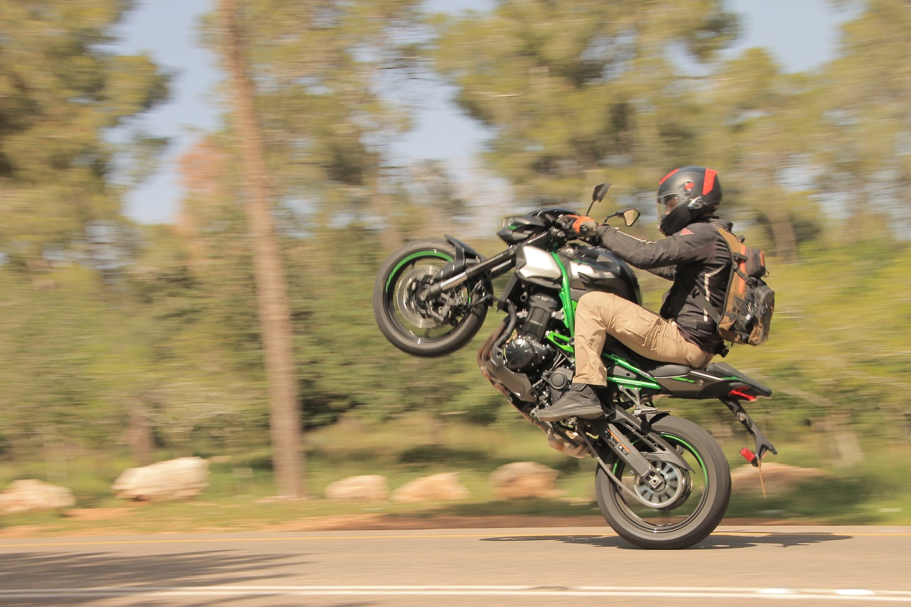 קוואסאקי Z900 במבחן דרכים