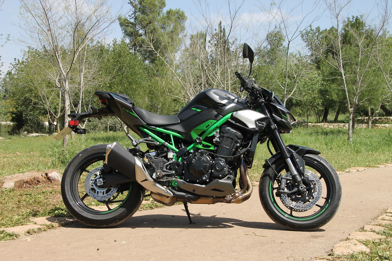 קוואסאקי Z900 במבחן דרכים